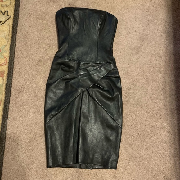 Vera Wang Dresses & Skirts - Sz 0 Couture Vera Wang Collection  Lambskin Leather dress